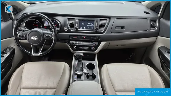 KIA CARNIVAL 9-SEATER LUXURY