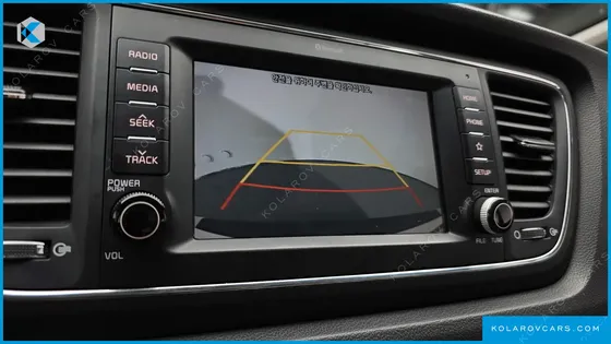 KIA CARNIVAL 9-SEATER LUXURY