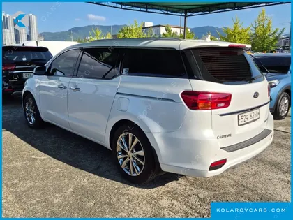 KIA CARNIVAL 7-SEATER LIMOUSINE