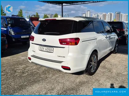 KIA CARNIVAL 7-SEATER LIMOUSINE