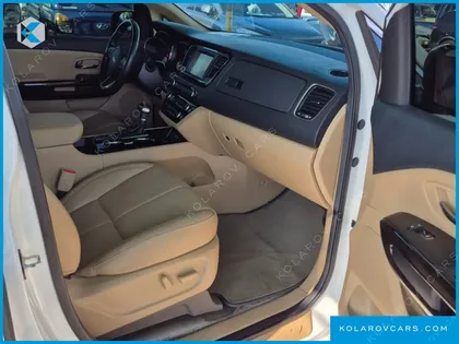 KIA CARNIVAL 7-SEATER LIMOUSINE