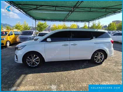 KIA CARNIVAL 7-SEATER LIMOUSINE