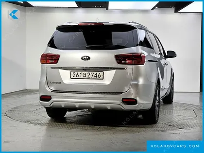 KIA CARNIVAL 9-SEATER LUXURY
