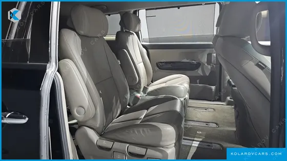 KIA CARNIVAL 7-SEATER LIMOUSINE
