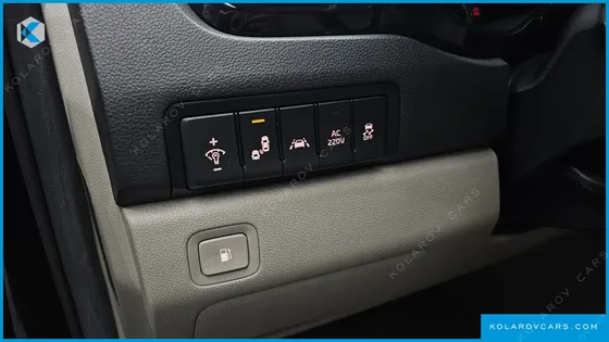 KIA CARNIVAL 7-SEATER LIMOUSINE