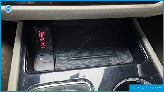 KIA CARNIVAL 7-SEATER LIMOUSINE