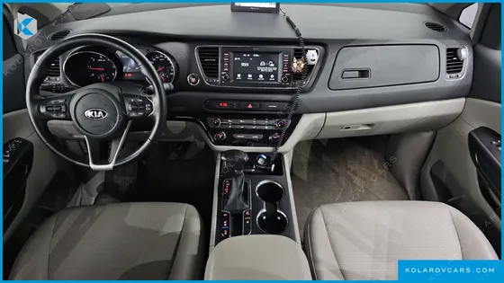 KIA CARNIVAL 9-SEATER LUXURY