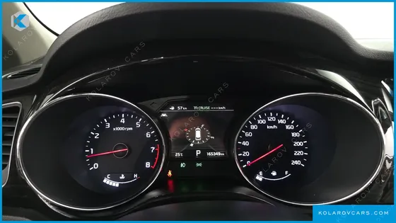 KIA CARNIVAL GASOLINE 9-SEATER NOBLESSE SPECIAL