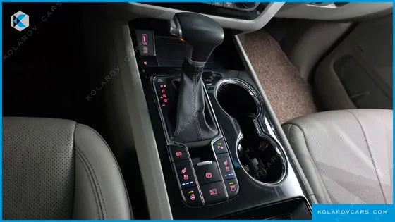 KIA CARNIVAL GASOLINE 9-SEATER NOBLESSE SPECIAL