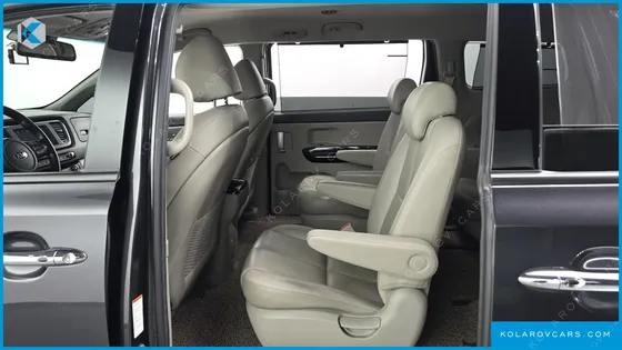 KIA CARNIVAL GASOLINE 9-SEATER NOBLESSE SPECIAL