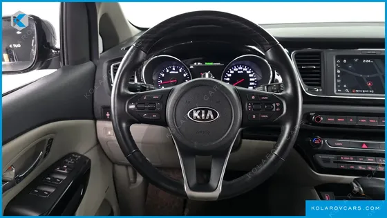KIA CARNIVAL GASOLINE 9-SEATER NOBLESSE SPECIAL