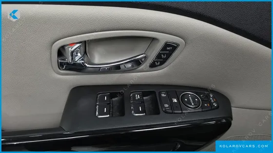 KIA CARNIVAL GASOLINE 9-SEATER NOBLESSE SPECIAL