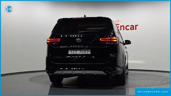 KIA CARNIVAL 9-SEATER NOBLESSE