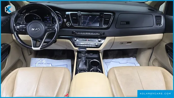 KIA CARNIVAL 9-SEATER NOBLESSE