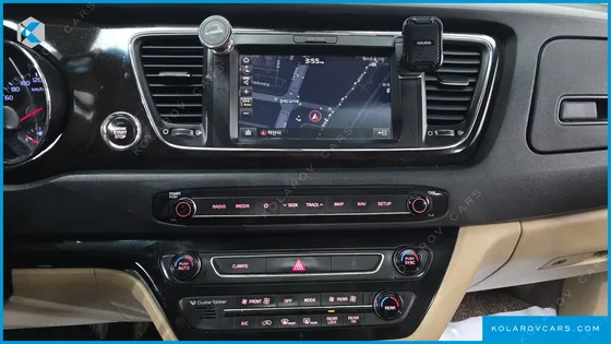 KIA CARNIVAL 9-SEATER NOBLESSE