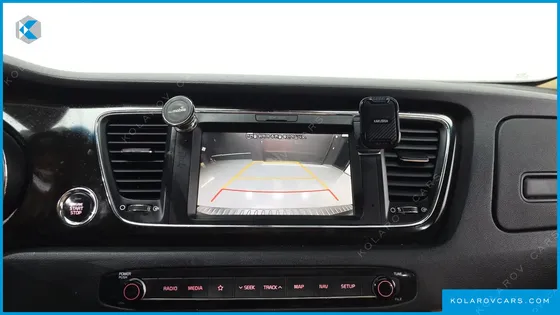 KIA CARNIVAL 9-SEATER NOBLESSE