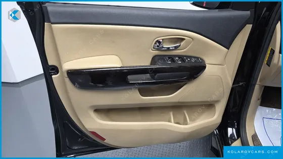 KIA CARNIVAL 9-SEATER NOBLESSE