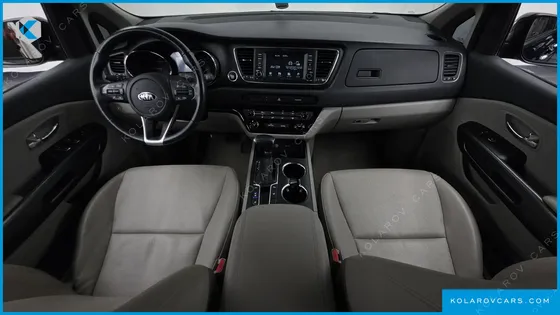 KIA CARNIVAL 9-SEATER LUXURY