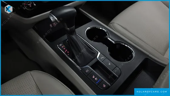 KIA CARNIVAL 9-SEATER LUXURY