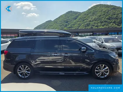 KIA CARNIVAL 9-SEATER PRSTIGE