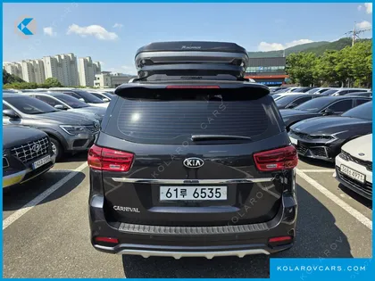 KIA CARNIVAL 9-SEATER PRSTIGE