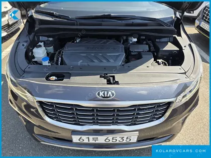 KIA CARNIVAL 9-SEATER PRSTIGE