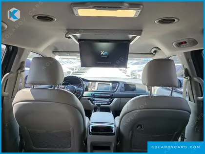 KIA CARNIVAL 9-SEATER PRSTIGE