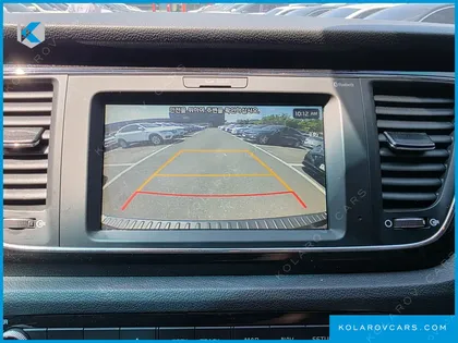KIA CARNIVAL 9-SEATER PRSTIGE