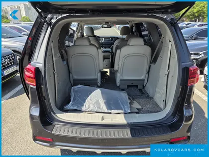 KIA CARNIVAL 9-SEATER PRSTIGE