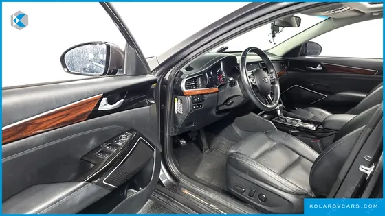 KIA K7 3.0 LPI LUXURY (RENTAL CAR)