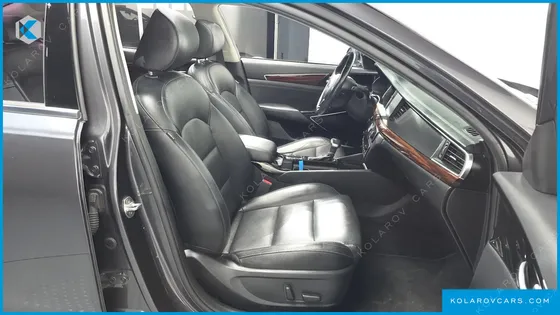 KIA K7 3.0 LPI LUXURY (RENTAL CAR)