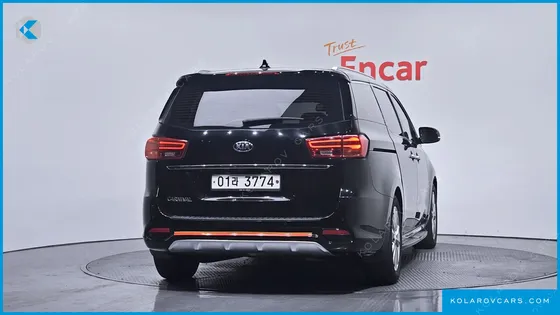 KIA CARNIVAL 9-SEATER NOBLESSE