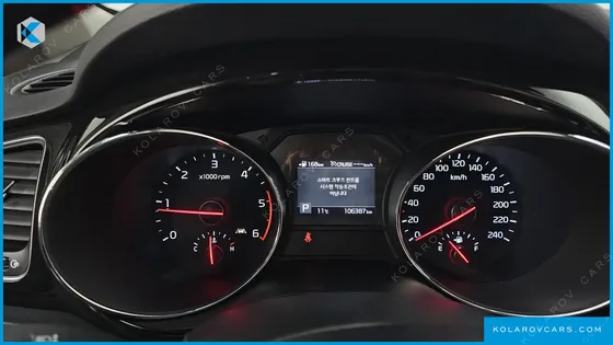KIA CARNIVAL 9-SEATER NOBLESSE