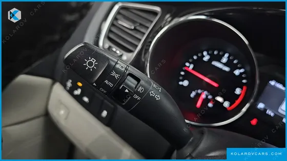 KIA CARNIVAL 9-SEATER NOBLESSE