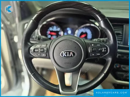 KIA CARNIVAL 9-SEATER PRSTIGE