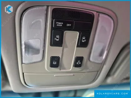 KIA CARNIVAL 9-SEATER PRSTIGE
