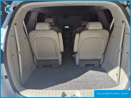 KIA CARNIVAL 9-SEATER PRSTIGE