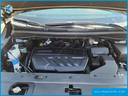 KIA CARNIVAL 9-SEATER PRSTIGE