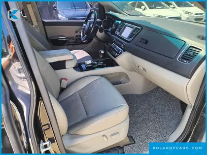 KIA CARNIVAL 9-SEATER PRSTIGE