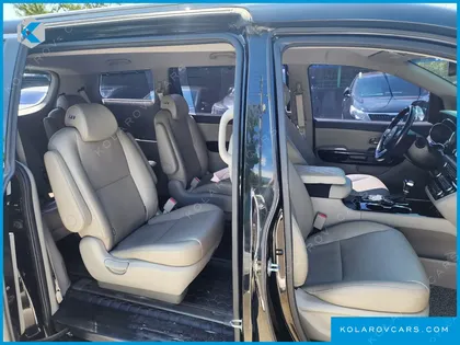 KIA CARNIVAL 9-SEATER PRSTIGE