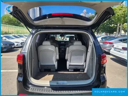 KIA CARNIVAL 9-SEATER PRSTIGE