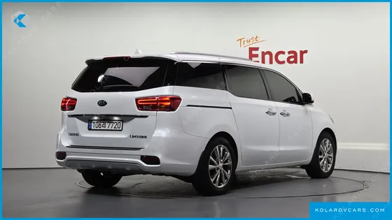KIA CARNIVAL 9-SEATER NOBLESSE SPECIAL