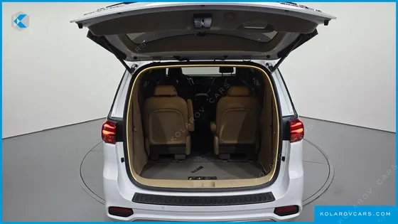 KIA CARNIVAL 9-SEATER NOBLESSE SPECIAL