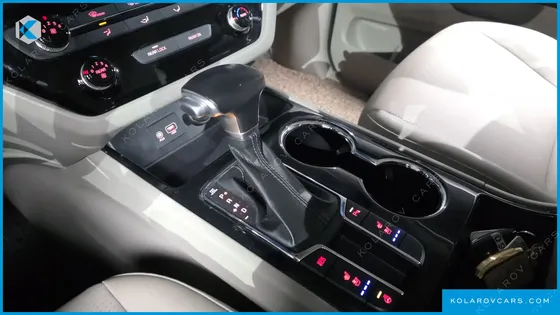 KIA CARNIVAL 11-SEATER PRESTIGE