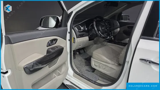 KIA CARNIVAL 11-SEATER PRESTIGE