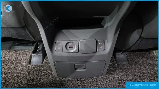 KIA CARNIVAL 11-SEATER PRESTIGE