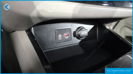 KIA CARNIVAL 11-SEATER PRESTIGE