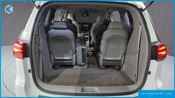 KIA CARNIVAL 11-SEATER PRESTIGE