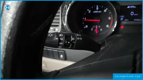 KIA CARNIVAL 11-SEATER PRESTIGE