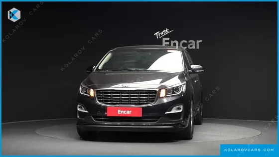 KIA CARNIVAL 11-SEATER DELUXE